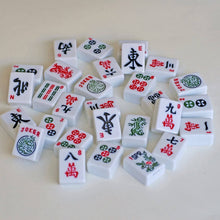 Load image into Gallery viewer, Deluxe American Mahjong in a Silver Aluminum Case
